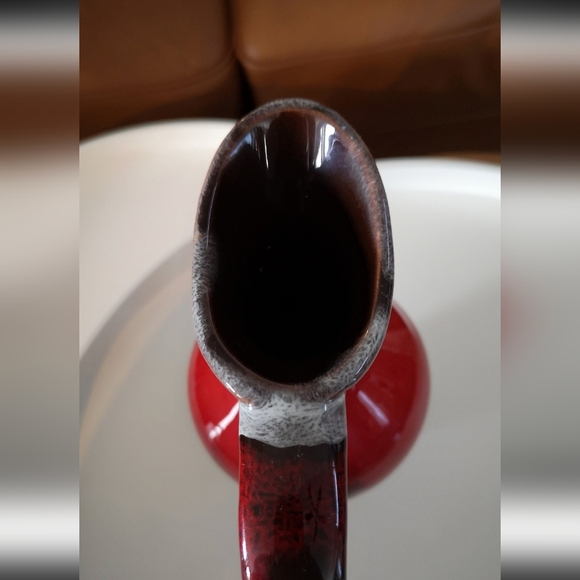 Authentic Mid-Century Modern 1970s pottery pitcher vase by Canadiana Pottery - Picture 9 of 13